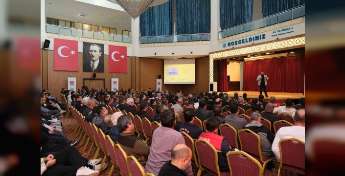 Adana Büyükşehir Belediyesi personeline Güvenli Sürüş Teknikleri Eğitimi verildi