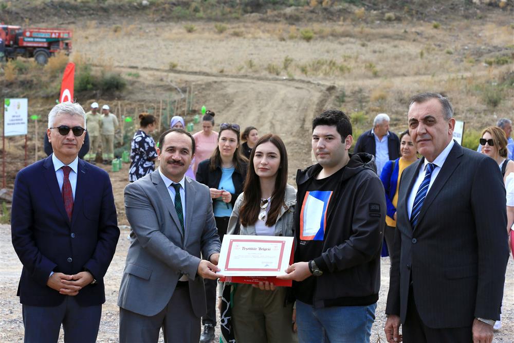 İzmir 10. Yılda da Birinci Sırada!