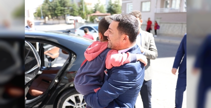 Rasim Arı Başkanla Bu Şehrin Geleceği Emin Ellerde