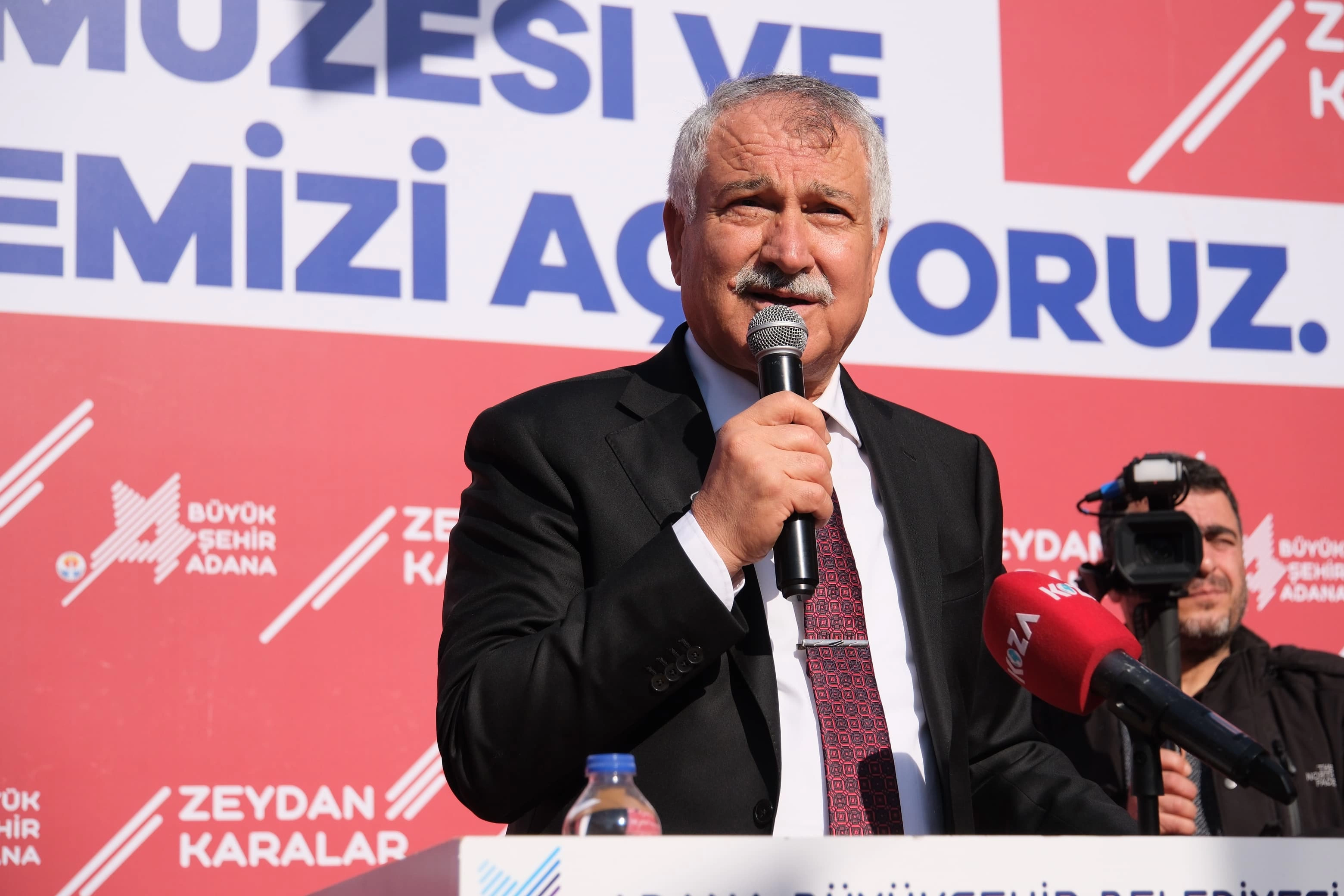 Zeydan Karalar hizmet yağmurunu sürdürüyor